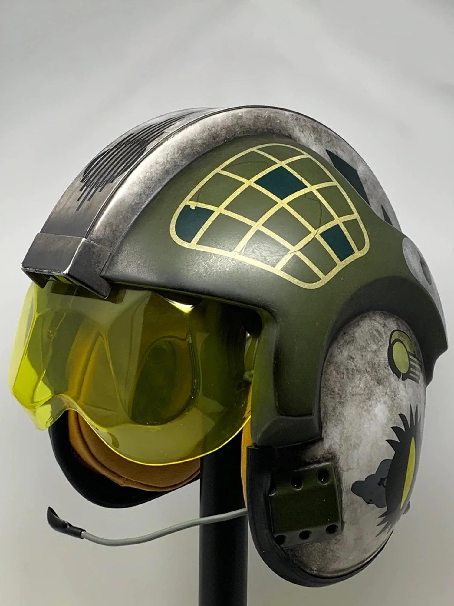 Denuo Novo Star Wars Gold Leader X-wing Helmet Accessory - Image 8